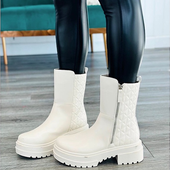 🆕🌿🧡QUPID: TAN Quilted Booties SIZE 8 - Picture 10 of 11